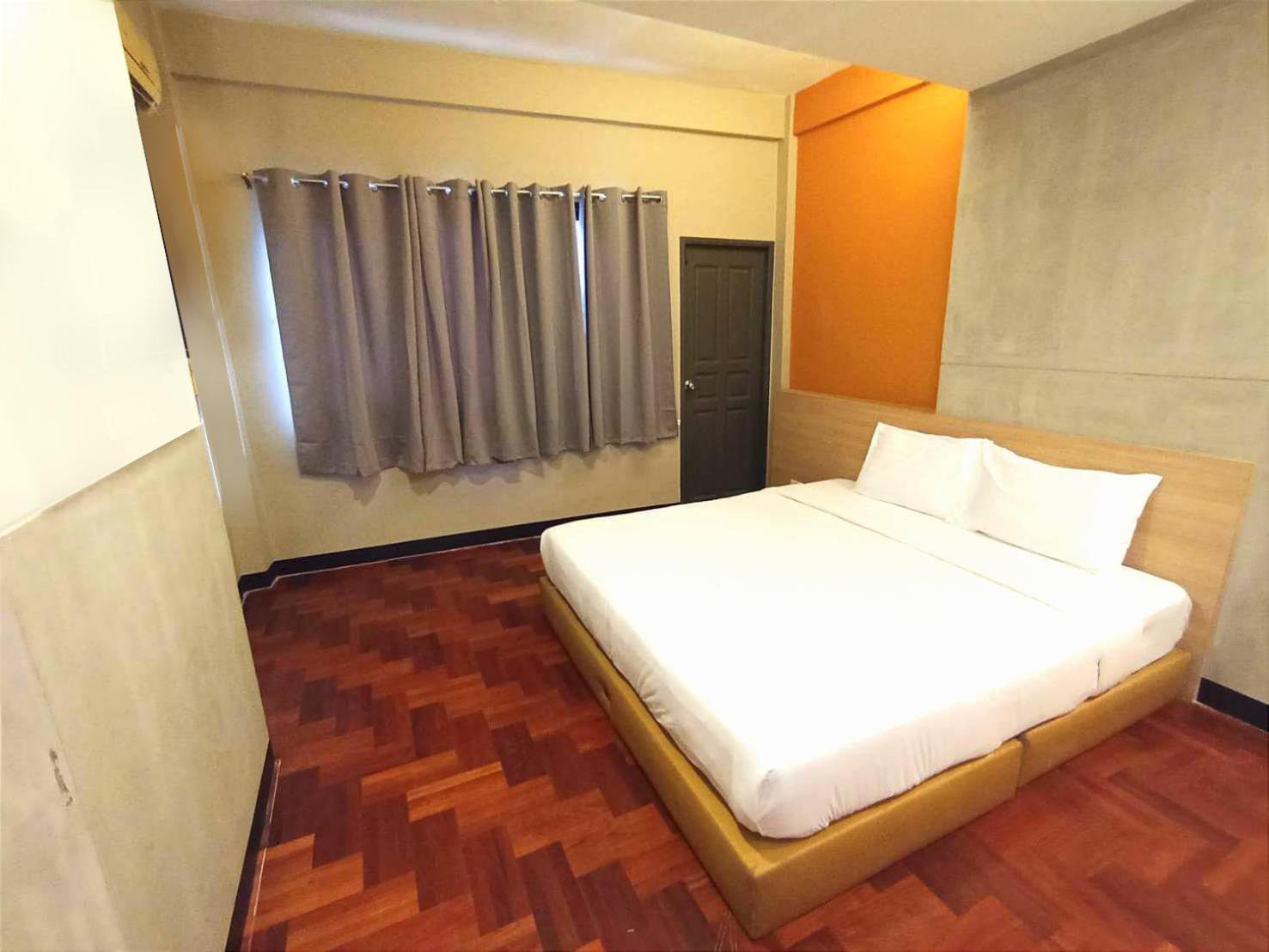Go Inn Silom โกอินน์ สีลม - สถานีรถไฟฟ้าเซนต์หลุยส์ 방콕 외부 사진